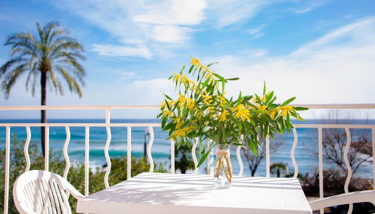 Hotel Et Appartements Reine D'Azur Rocabruna Exterior foto