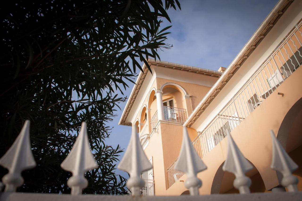 Hotel Et Appartements Reine D'Azur Rocabruna Exterior foto